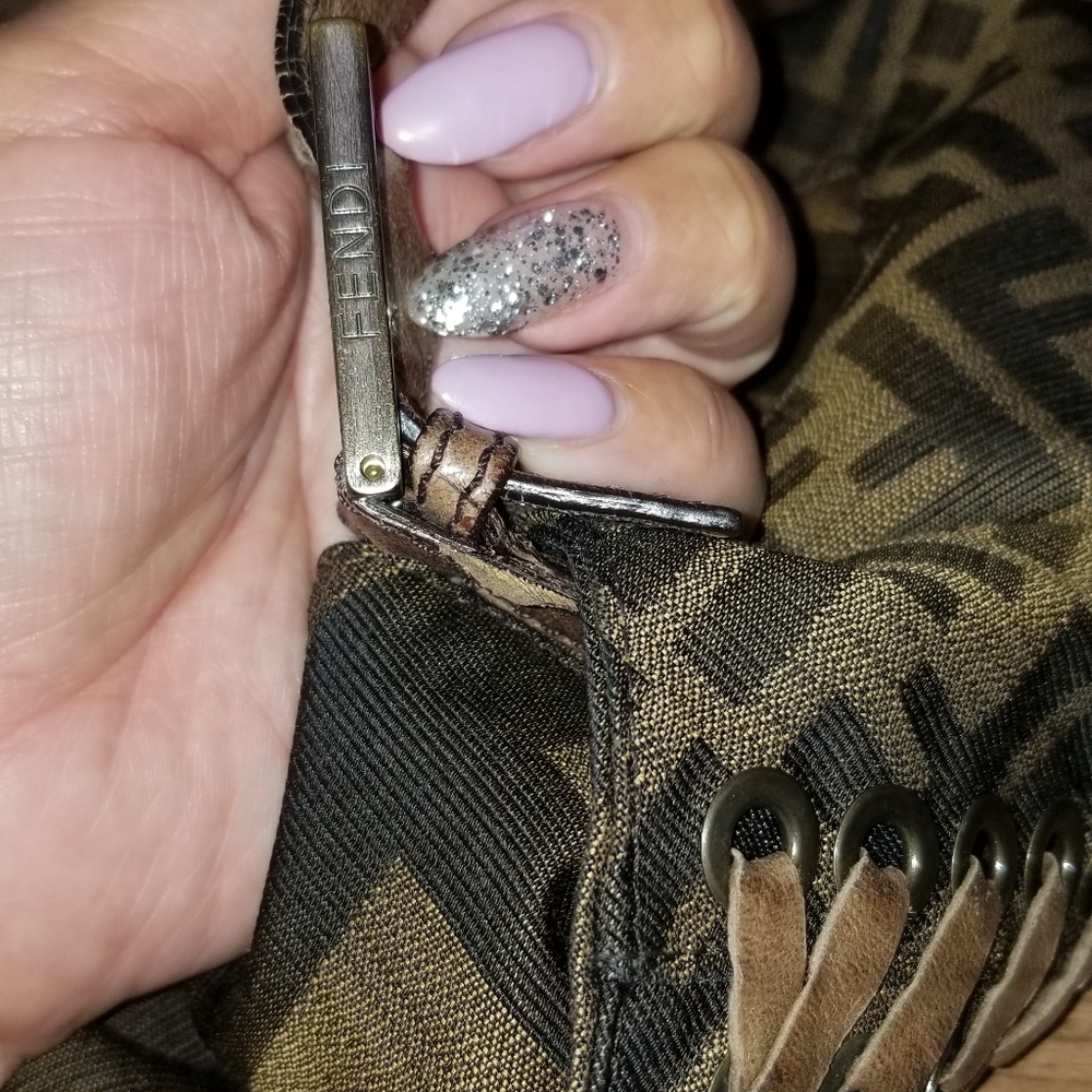 Fendi Zucca XL baguette AUTHENTIC - Picture 8 of 14